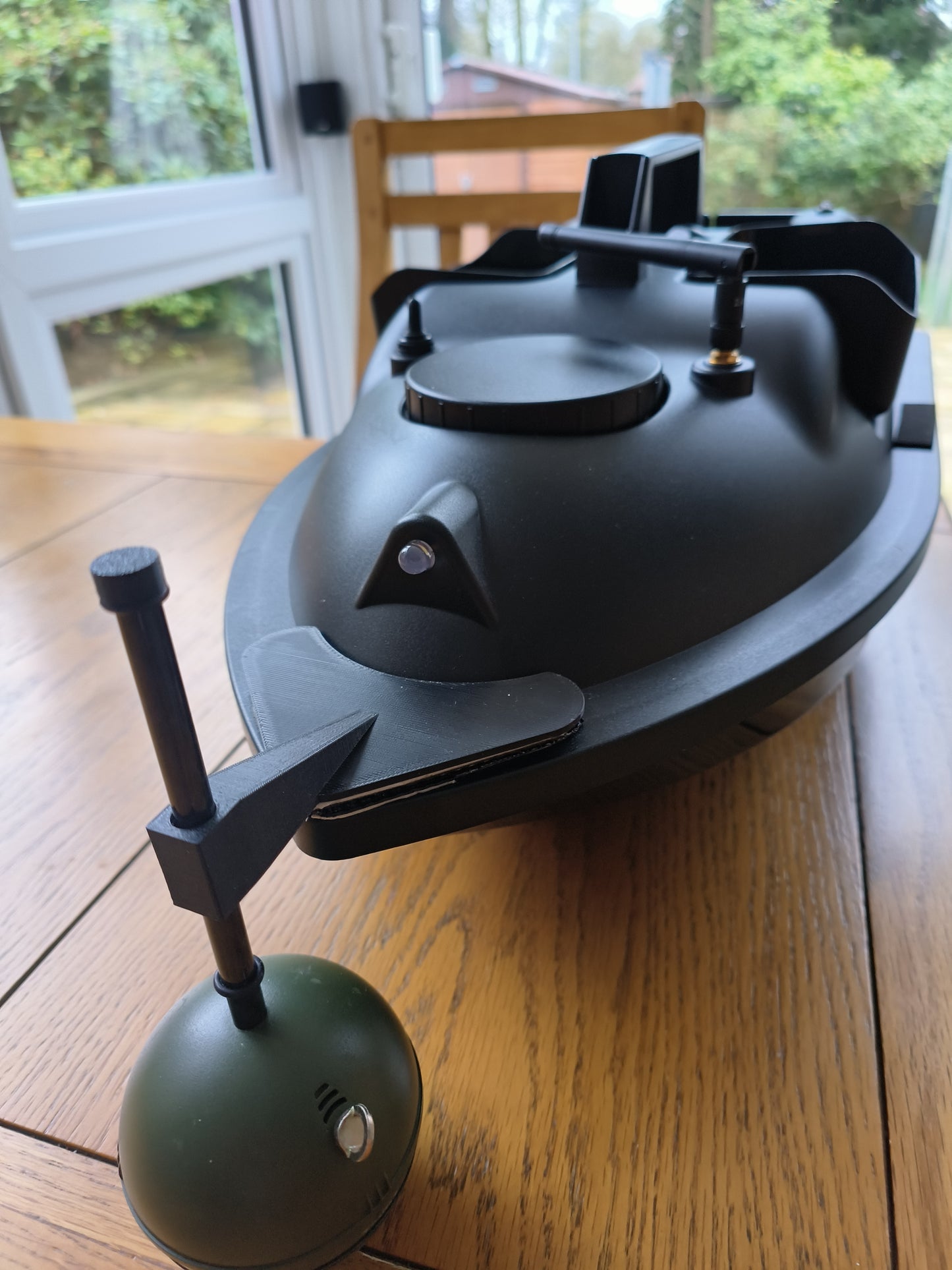 chinese  FUMENG / Generic Front  Deeper Bait Boat arm